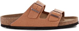 Unisex-Adult Sandals Arizona SFB Pink Clay Sd <div id="productOverview_feature_div" class="celwidget" data-feature-name="productOverview" data-csa-c-type="widget" data-csa-c-content-id="productOverview" data-csa-c-slot-id="productOverview_feature_div" data-csa-c-asin="B0CKKTCXBN" data-csa-c-is-in-initial-active-row="false" data-csa-c-id="y0jt2-o46262-wmdgap-e17u8r" data-cel-widget="productOverview_feature_div"></div> <div> <ul> <li class="a-spacing-mini"><span class="a-list-item"> An icon of timeless design and legendary comfort, the Arizona sandal has been defining style since 1973. The laid-back look comes in durable Birko-Flor for a classic, leather-like finish. Complete with legendary BIRKENSTOCK design elements, like a contoured cork-latex footbed for the ultimate in support. </span></li> <li class="a-spacing-mini"><span class="a-list-item"> Contoured cork-latex footbed creates custom support with wear </span></li> <li class="a-spacing-mini"><span class="a-list-item"> Birko-Flor synthetic leather upper </span></li> <li class="a-spacing-mini"><span class="a-list-item"> Suede footbed lining helps keep you comfortable </span></li> </ul> </div>