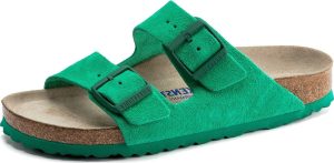 Men's Amalfi Leather Soft Footbed Arizona Sandals <div data-expanded="false" class="a-expander-content a-expander-partial-collapse-content"> <h3 class="product-facts-title"> Product details </h3> <div class="a-fixed-left-grid product-facts-detail"><div class="a-fixed-left-grid-inner" style="padding-left:140px"> <div class="a-fixed-left-grid-col a-col-left" style="width:140px;margin-left:-140px;float:left"> <span style="font-weight: 600"> <span class="a-color-base">Origin</span> </span> </div> <div class="a-fixed-left-grid-col a-col-right" style="padding-left:6%;float:left"> <span style="font-weight: 400"> <span class="a-color-base">Not Imported</span> </span> </div> </div></div> <div class="a-fixed-left-grid product-facts-detail"><div class="a-fixed-left-grid-inner" style="padding-left:140px"> <div class="a-fixed-left-grid-col a-col-left" style="width:140px;margin-left:-140px;float:left"> <span style="font-weight: 600"> <span class="a-color-base">Sole material</span> </span> </div> <div class="a-fixed-left-grid-col a-col-right" style="padding-left:6%;float:left"> <span style="font-weight: 400"> <span class="a-color-base">Foam, Cork, Suede, Rubber</span> </span> </div> </div></div> <div class="a-fixed-left-grid product-facts-detail"><div class="a-fixed-left-grid-inner" style="padding-left:140px"> <div class="a-fixed-left-grid-col a-col-left" style="width:140px;margin-left:-140px;float:left"> <span style="font-weight: 600"> <span class="a-color-base">Outer material</span> </span> </div> <div class="a-fixed-left-grid-col a-col-right" style="padding-left:6%;float:left"> <span style="font-weight: 400"> <span class="a-color-base">Suede</span> </span> </div> </div></div> <div class="a-fixed-left-grid product-facts-detail"><div class="a-fixed-left-grid-inner" style="padding-left:140px"> <div class="a-fixed-left-grid-col a-col-left" style="width:140px;margin-left:-140px;float:left"> <span style="font-weight: 600"> <span class="a-color-base">Closure type</span> </span> </div> <div class="a-fixed-left-grid-col a-col-right" style="padding-left:6%;float:left"> <span style="font-weight: 400"> <span class="a-color-base">Buckle</span> </span> </div> </div></div> <hr aria-hidden="true" class="a-spacing-base a-spacing-top-base a-divider-normal"> <h3 class="product-facts-title"> About this item </h3> <ul class="a-unordered-list a-vertical a-spacing-small"> <li><span class="a-list-item a-size-base a-color-base">Rubber sole</span></li> </ul> <ul class="a-unordered-list a-vertical a-spacing-small"> <li><span class="a-list-item a-size-base a-color-base">roomy toe box; lined with sued</span></li> </ul> <ul class="a-unordered-list a-vertical a-spacing-small"> <li><span class="a-list-item a-size-base a-color-base">features pronounced arch support with an extra layer of super soft foam cushioning</span></li> </ul> <ul class="a-unordered-list a-vertical a-spacing-small"> <li><span class="a-list-item a-size-base a-color-base">Contoured cork footbed conforms to the shape of your foot</span></li> </ul> </div>